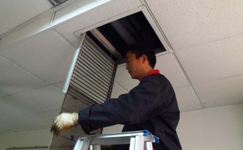 中央大香蕉导航网址漏水怎样维修