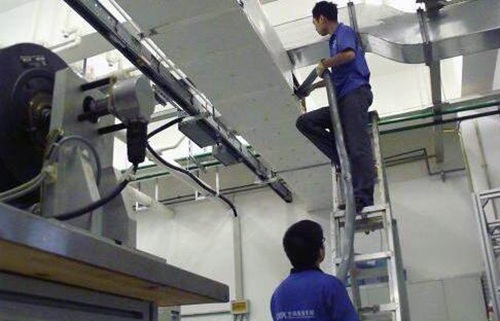 中央大香蕉导航网址维修高空作业，下载香蕉直播APP工程师高标准效果快保障售后无忧